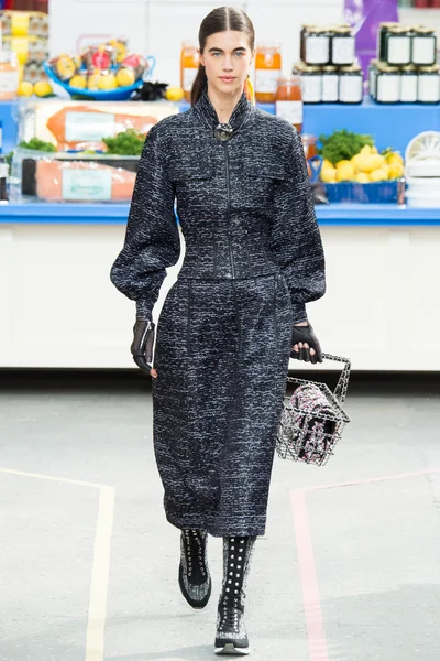 Look 63